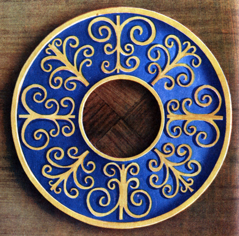 Образец орнамента из древесных стружек. Современная работа